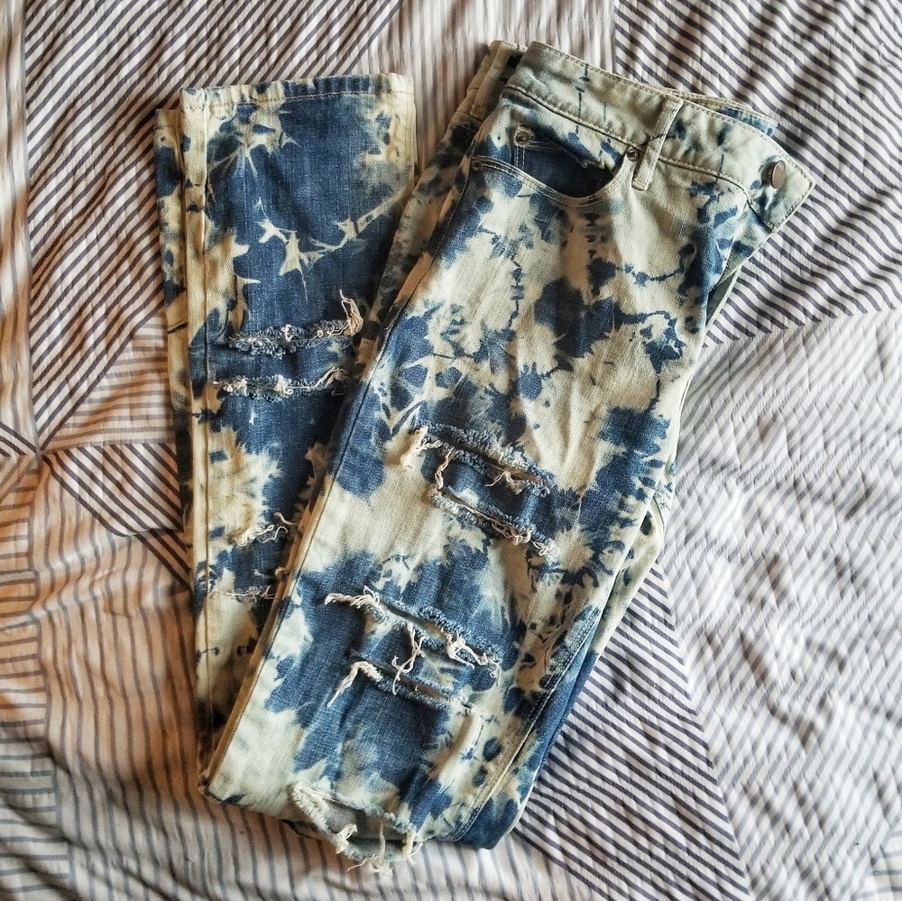 Acid Wash Ripped Skinny Jeans